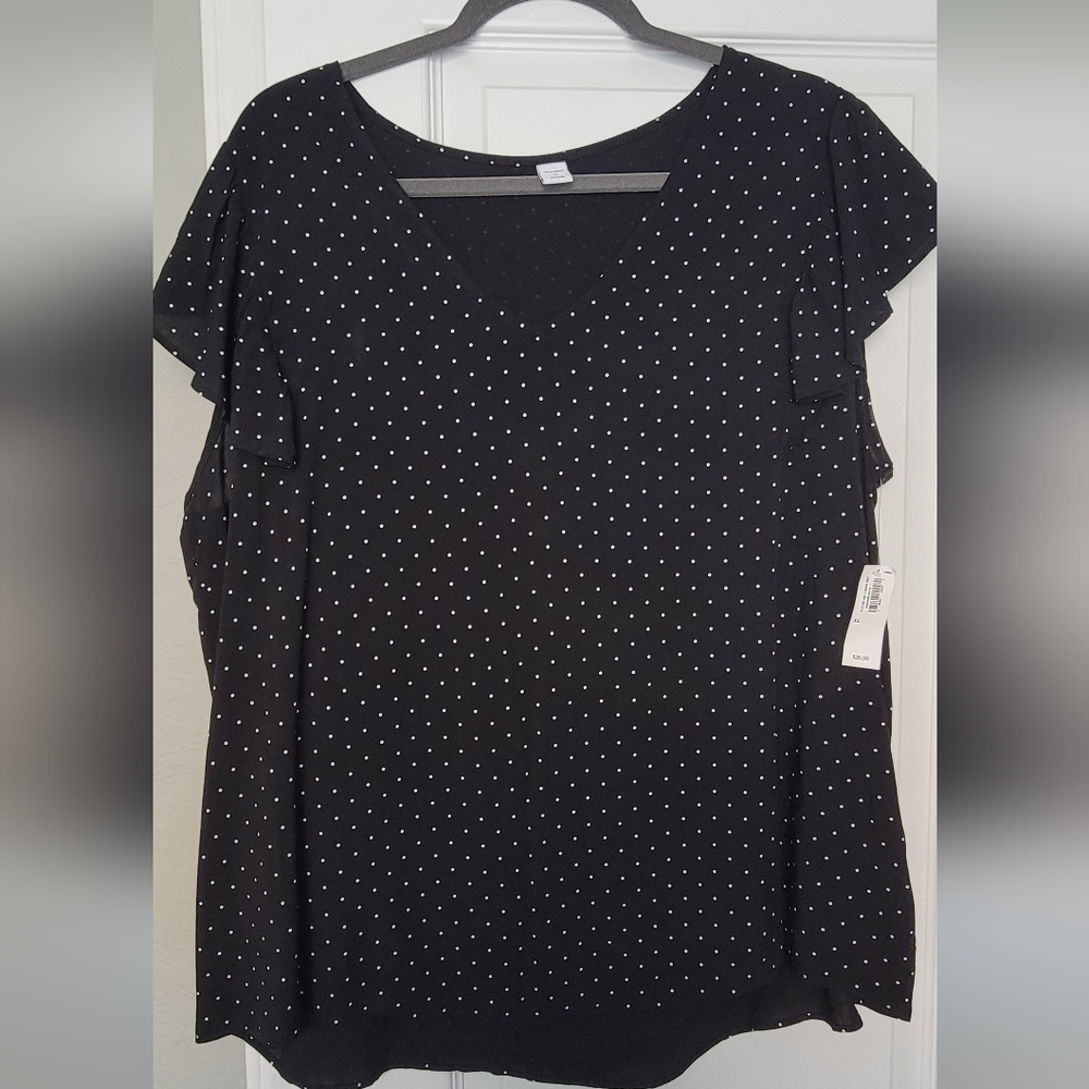 NWT! Old Navy Black w/ white polka dots v neck dress shirt with flutter sleeves